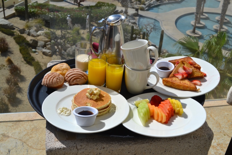 breakfast in bed cabo