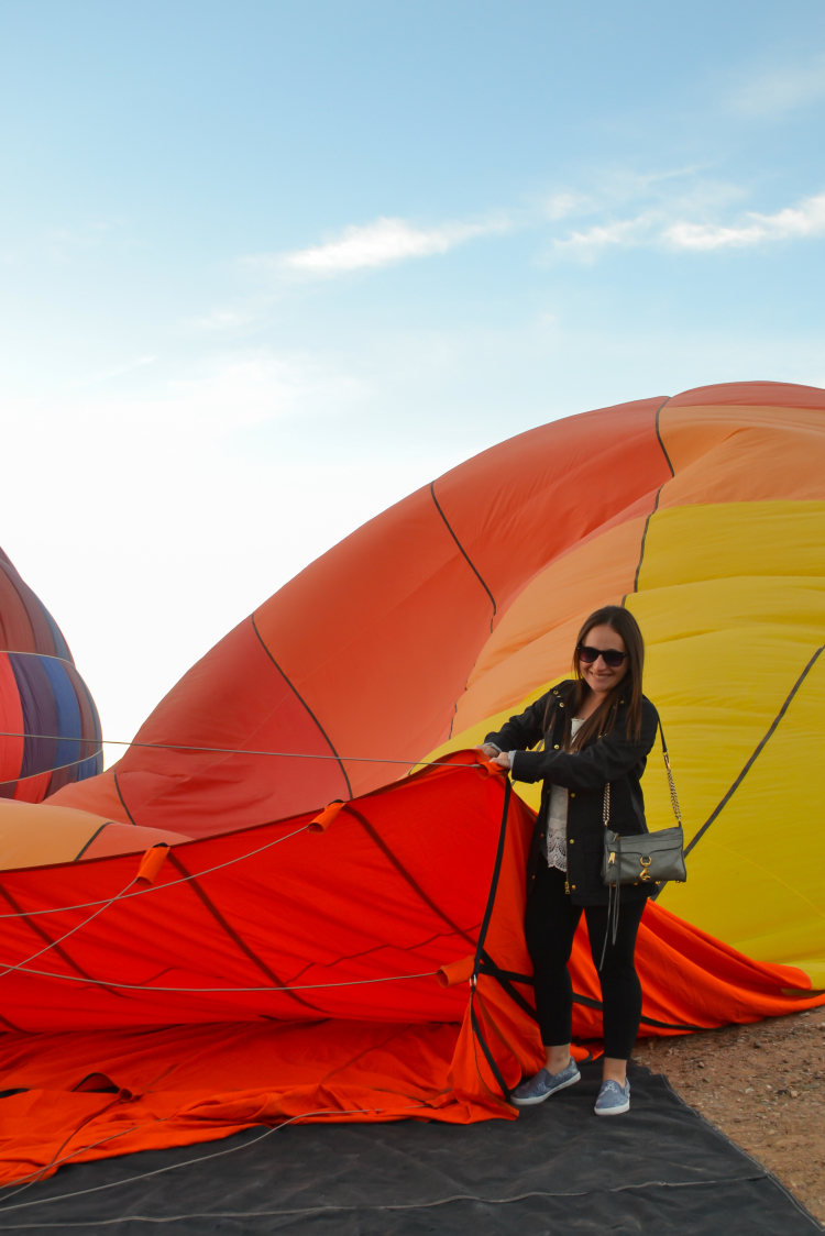 Hot Air Balloon Ride in Scottsdale, Arizona >> what you need to know before you take off (PHOTOS) | www.apassionandapassport.com