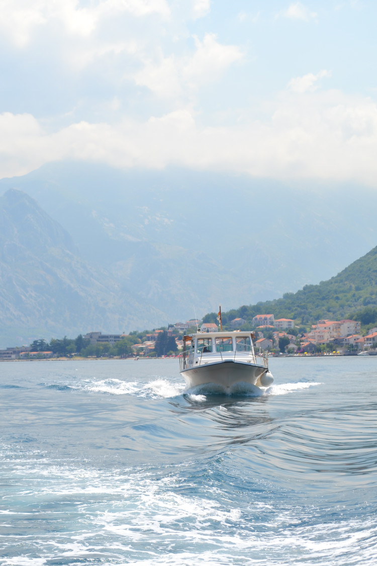 One Day in Kotor Montenegro >> where to get the best views and an itinerary on how to make the most of your day!