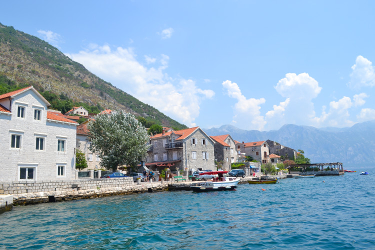 One Day in Kotor Montenegro >> where to get the best views and an itinerary on how to make the most of your day!