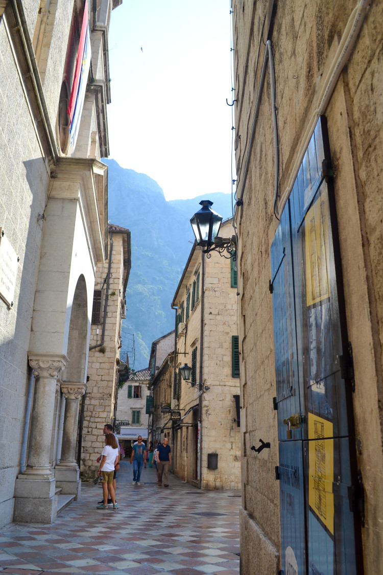 One Day in Kotor Montenegro >> where to get the best views and an itinerary on how to make the most of your day!