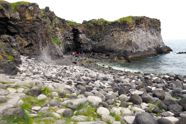 Si ferma sulla penisola di Snaefellsness Islanda: Hellnar Antico villaggio di pescatori