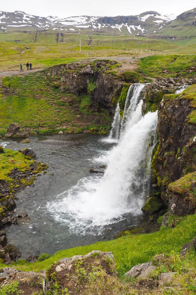 Stops on the Snaefellsness Peninsula Iceland: Kirkjufell and Kirkjufellsfoss 