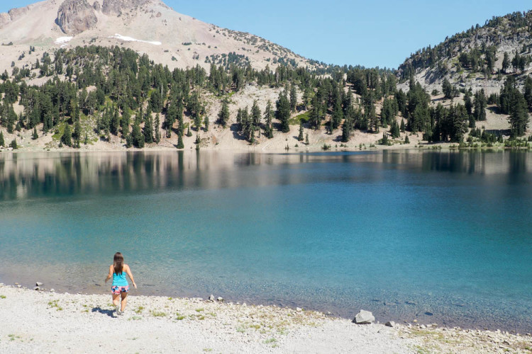 A Long Weekend in Lassen Volcanic National Park | full itinerary, including when to go, where to eat, waterfalls to visit, and where to stay. FULL GUIDE -- will definitely use this in the future!