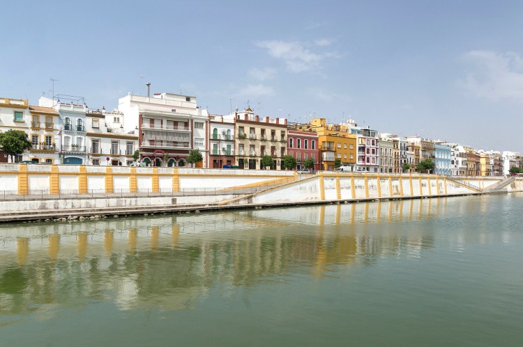 Heading to Spain soon and looking for things to do in Seville? Read on for tips and a bunch of things to do in Sevilla!