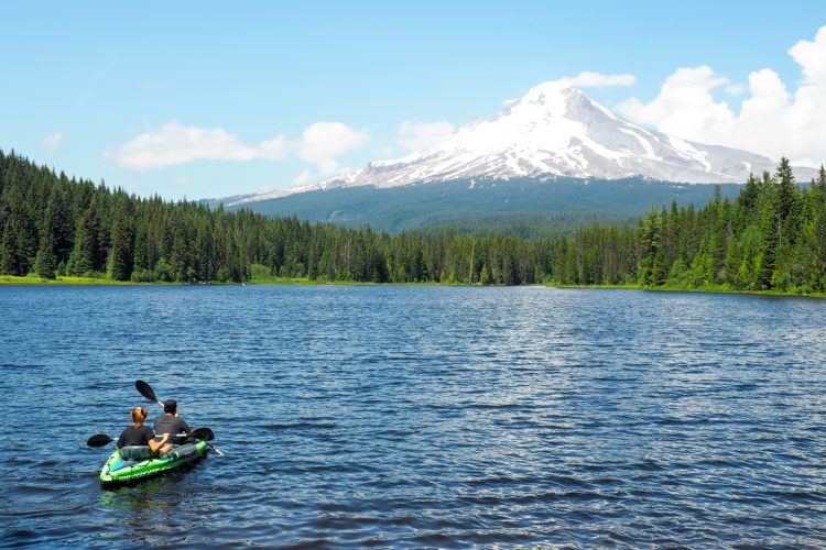 Planning a trip to Oregon in the near future? Check out this Portland itinerary, full of great foodie spots, waterfall hikes, and vista points! See all the highlights in 3 days in Portland!