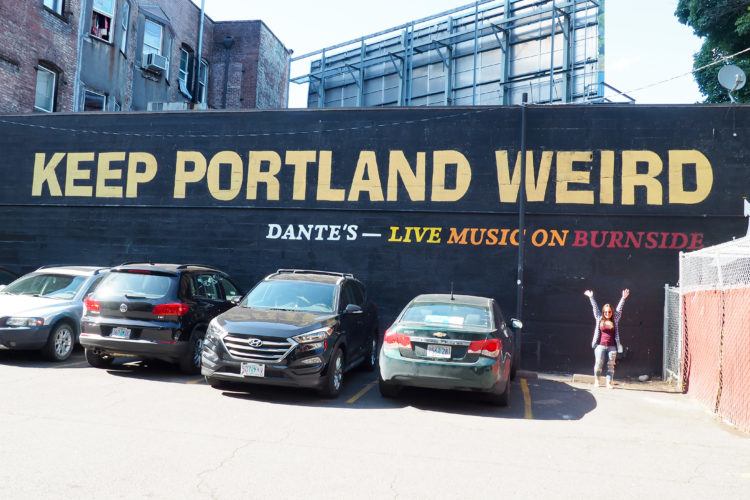 Planning a trip to Oregon in the near future? Check out this Portland itinerary, full of great foodie spots, waterfall hikes, and vista points! See all the highlights in 3 days in Portland!