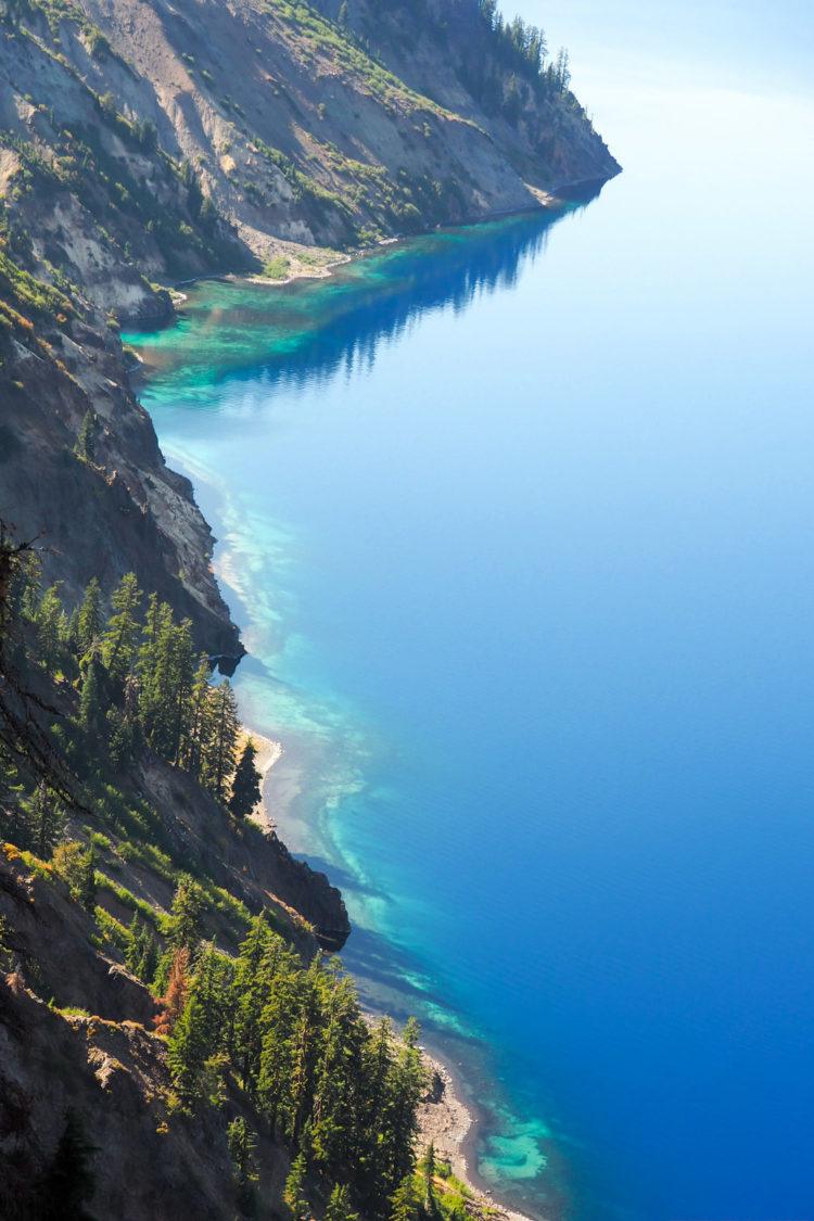 Heading to Oregon and wondering what all the things to do in Crater Lake are?! Click through for the best hikes, best viewpoints, where to stay, and what to eat - exactly what you need to plan your own visit to Crater Lake!