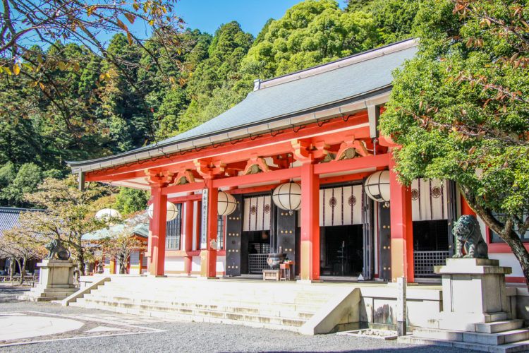 Headed to Japan and looking for the best things to do in Kyoto? You’re in luck, because I’ve compiled a whole bunch of Kyoto sights and attractions!