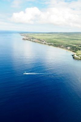 Headed to Hawaii and looking for the best Maui helicopter tour? From rushing waterfalls and cascading cliffs to misty mountains and turquoise waters, nothing beats a morning soaring over Maui.