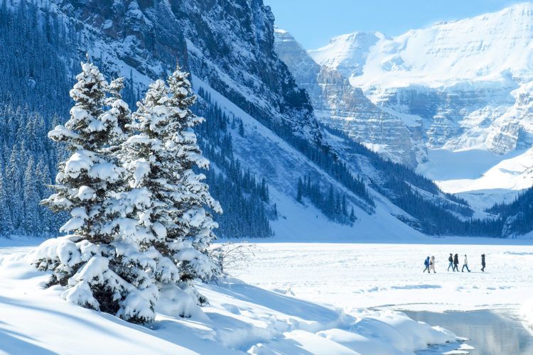 Things to do in Banff in Winter: What to do, where to eat, all the Banff winter activities, and tons of tips and tricks. COMPLETE 5 day itinerary for inspiration as well!