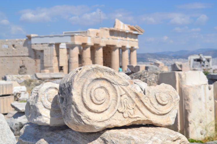 Heading to Greece and have 2 days in Athens? Come check out this perfect Athens itinerary!