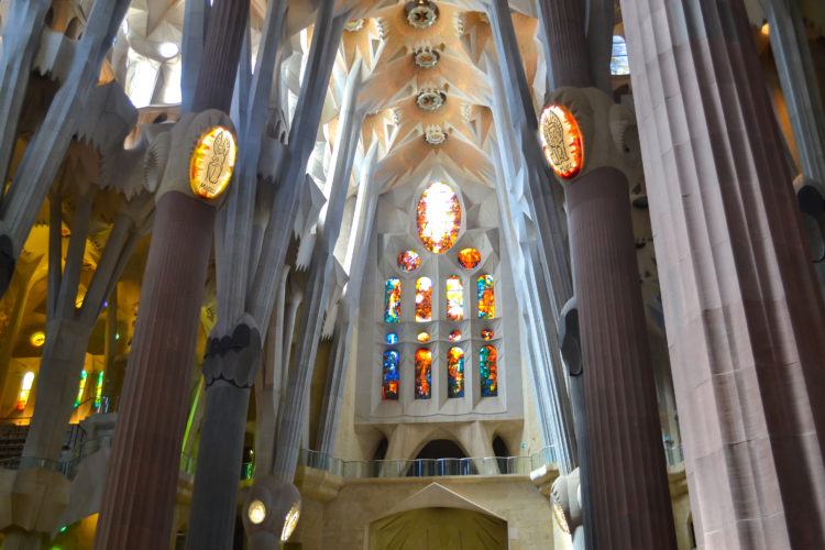 Planning a trip and looking for the best 3 day Barcelona itinerary?! Get ready for tapas, sangria, tons of Guadi, and more in 3 days in Barcelona.