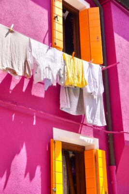 Day trip from Venice to Burano: The Most Colorful Town in Italy